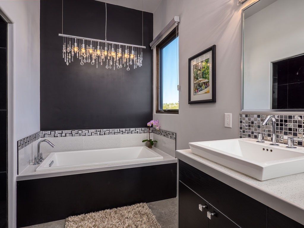 Glass Vs Ceramic Tiles: Which is Right for Your Bathroom? - Furniture